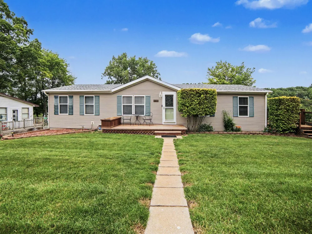 4664 S Eden Lake Road Eden Township, MI 49405