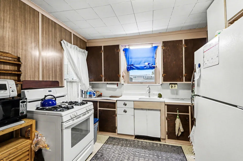 3011 Riverview Drive Kalamazoo Charter Township, MI 49004