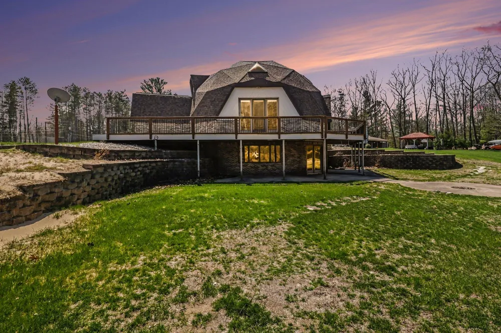 8284 W Lake Holiday Drive Golden Township, MI 49436