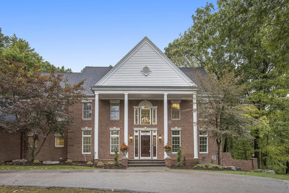 1233 Ballybunion Court SE Cascade Charter Township, MI 49546