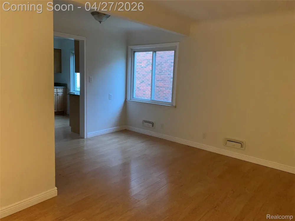 16735 Lincoln Avenue Eastpointe City, MI 48021
