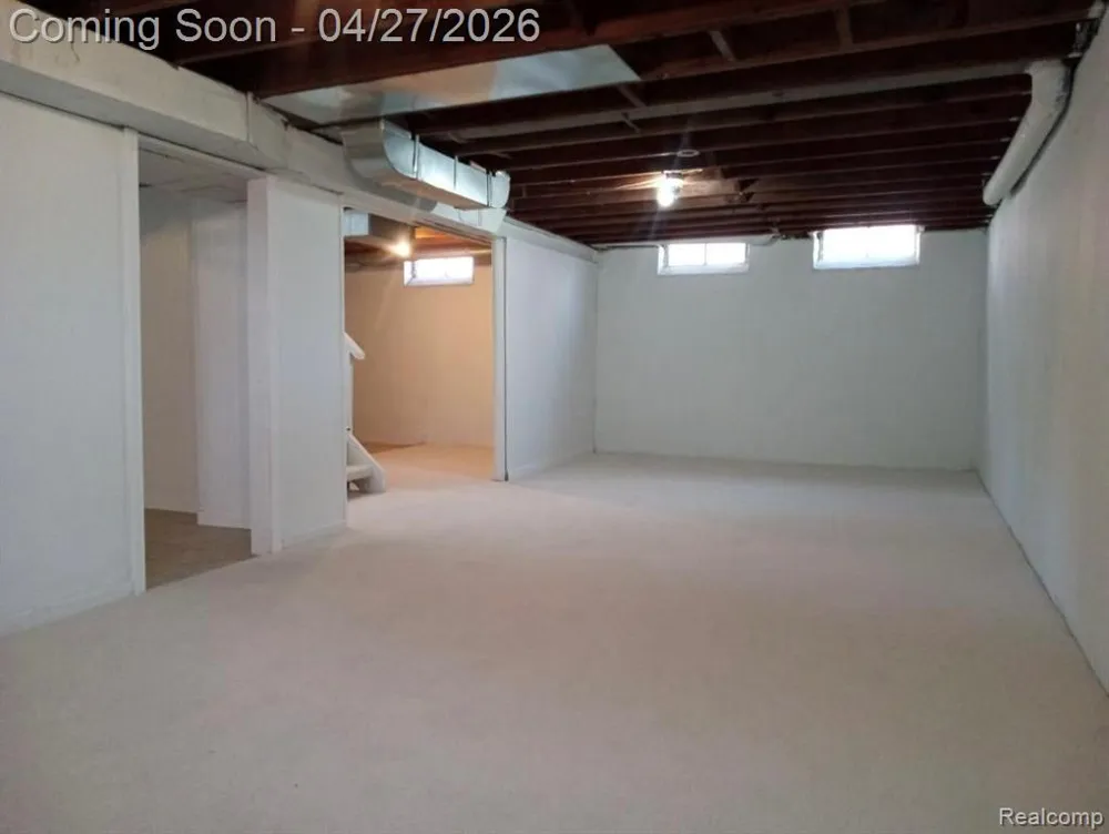 16735 Lincoln Avenue Eastpointe City, MI 48021