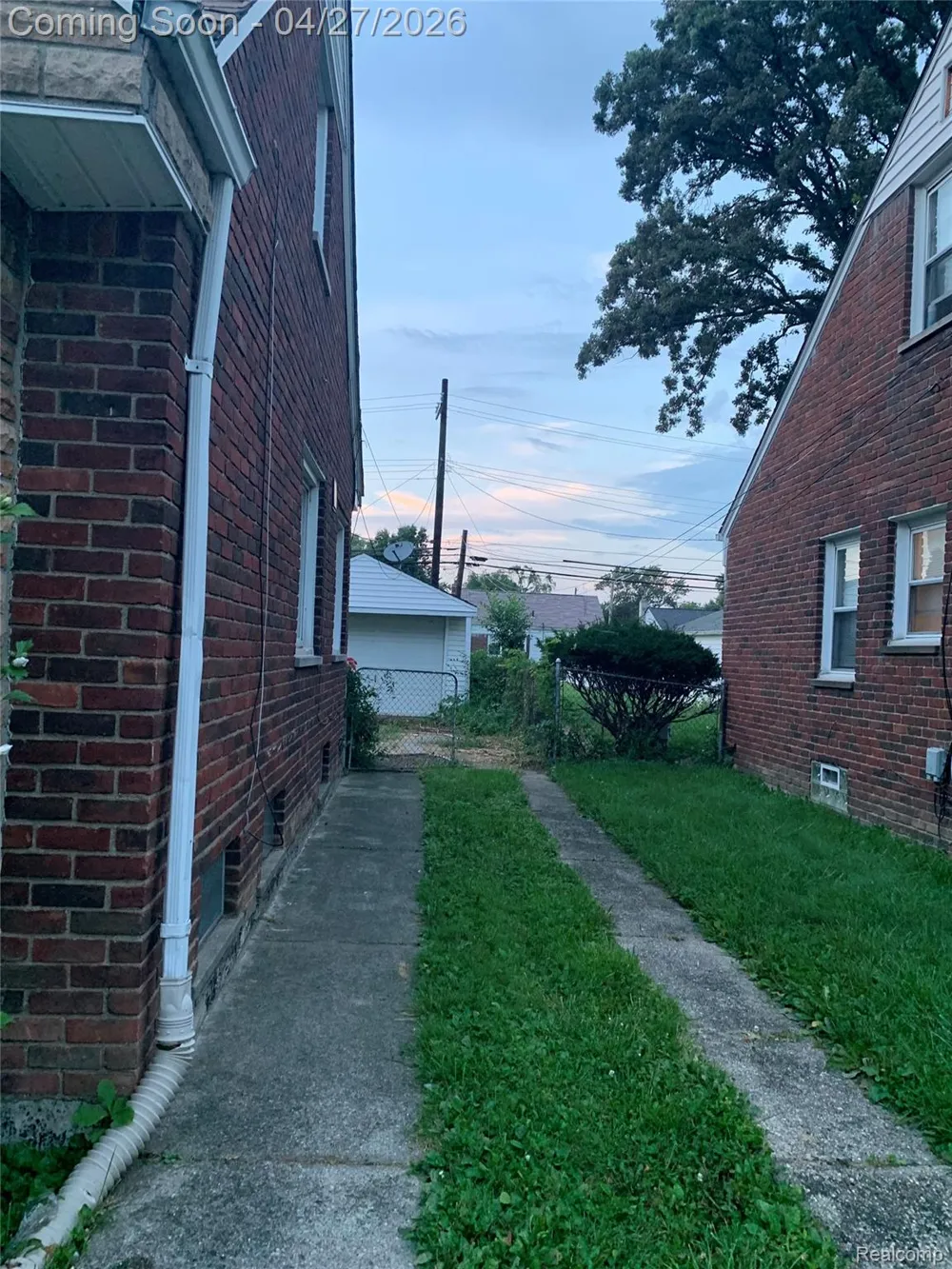 16735 Lincoln Avenue Eastpointe City, MI 48021