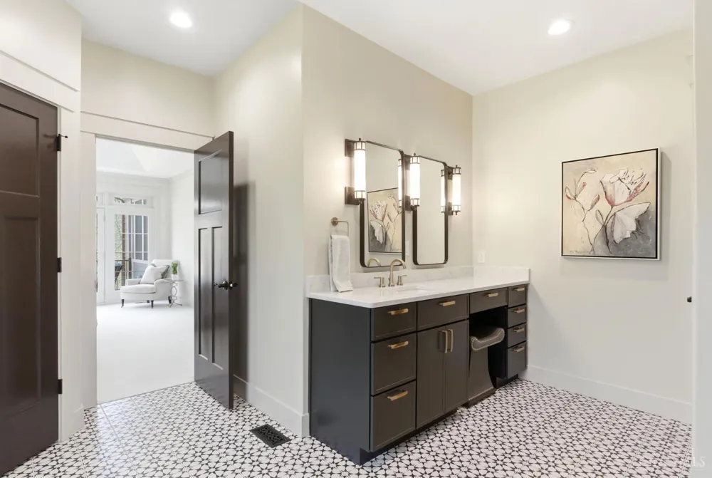 855 Willow Oak Court Clearcreek, OH 45066