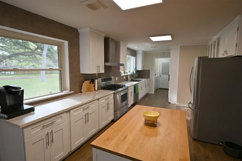 1013 Quail Lane Eagle Lake, TX 77434