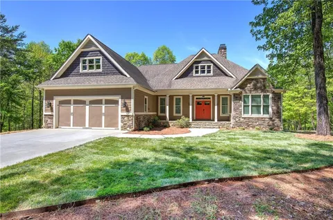 25 Mountain Creek Trail NE