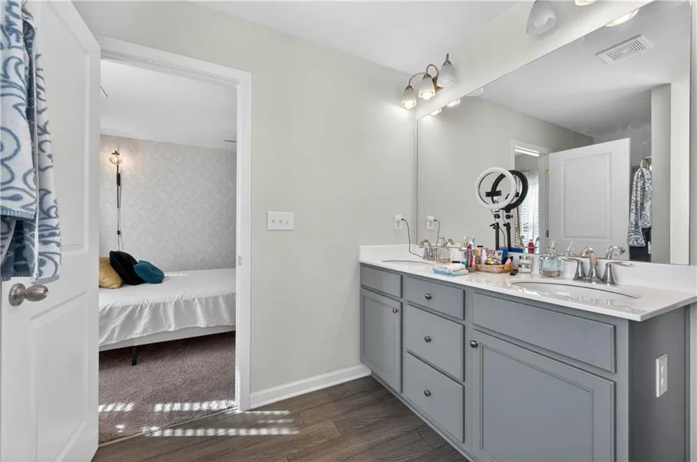 252 Regent Park Hoschton, GA 30548
