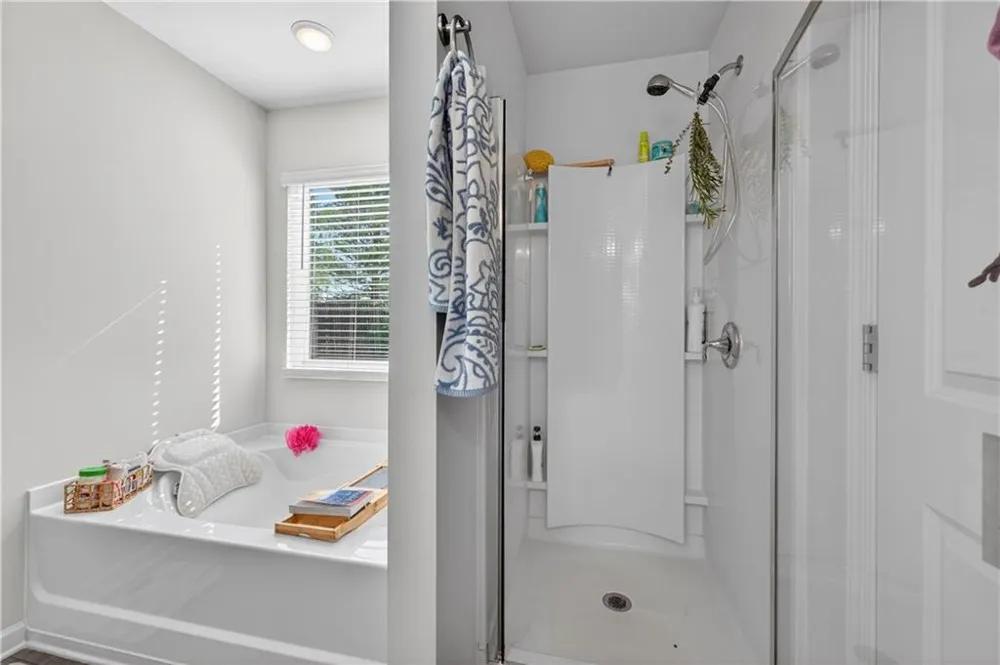 252 Regent Park Hoschton, GA 30548