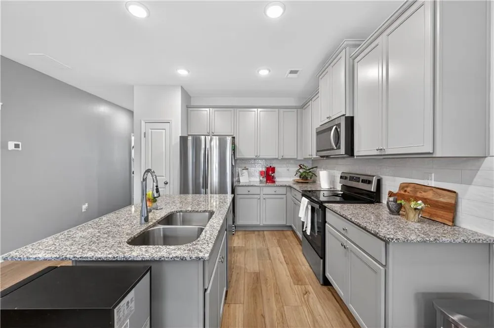 252 Regent Park Hoschton, GA 30548