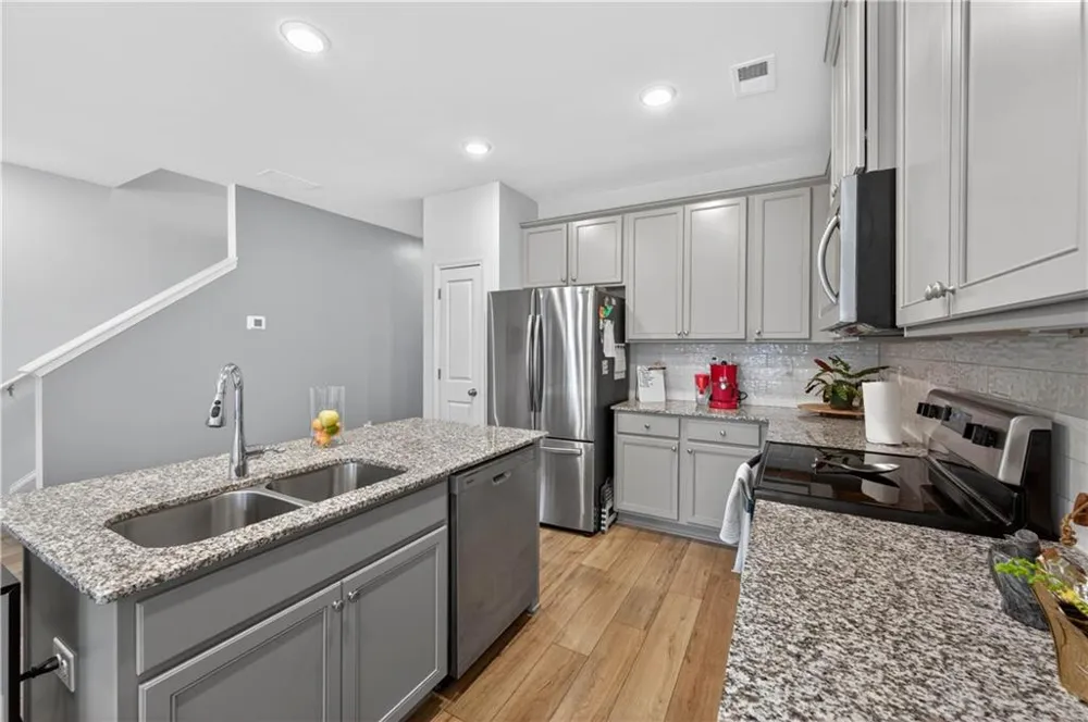 252 Regent Park Hoschton, GA 30548