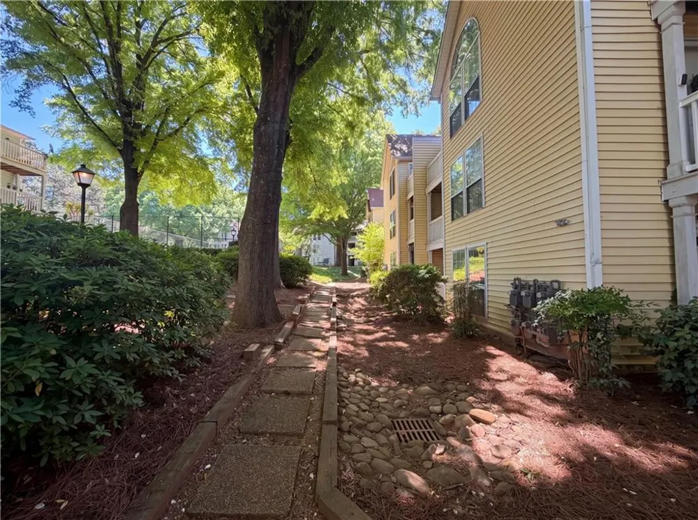 573 Cobblestone Trail Avondale Estates, GA 30002