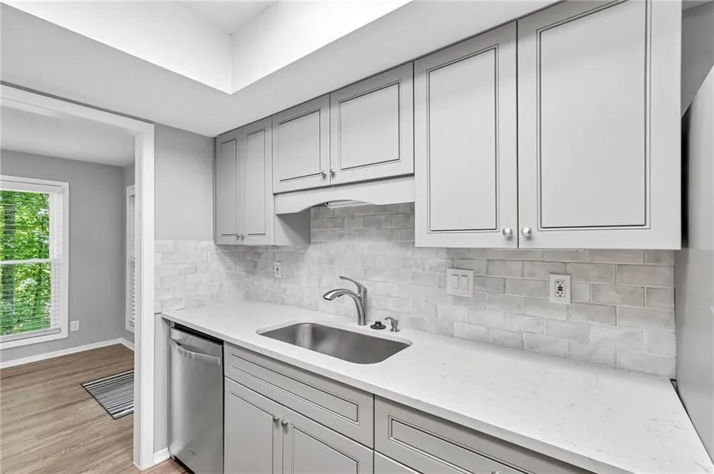 3019 Canyon Point Circle Roswell, GA 30076