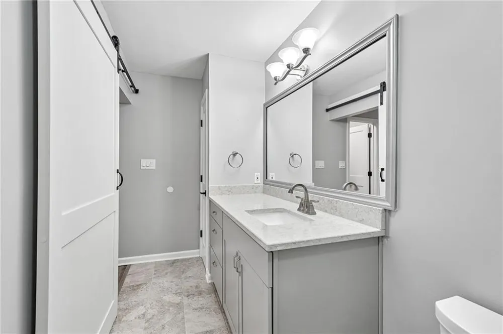 3019 Canyon Point Circle Roswell, GA 30076