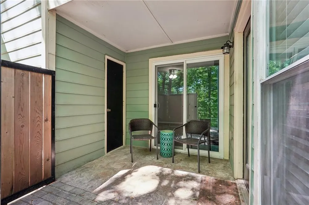 3019 Canyon Point Circle Roswell, GA 30076