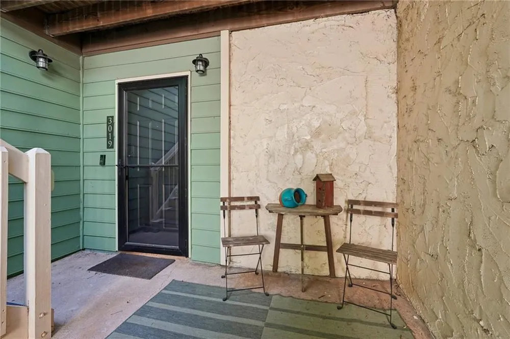 3019 Canyon Point Circle Roswell, GA 30076