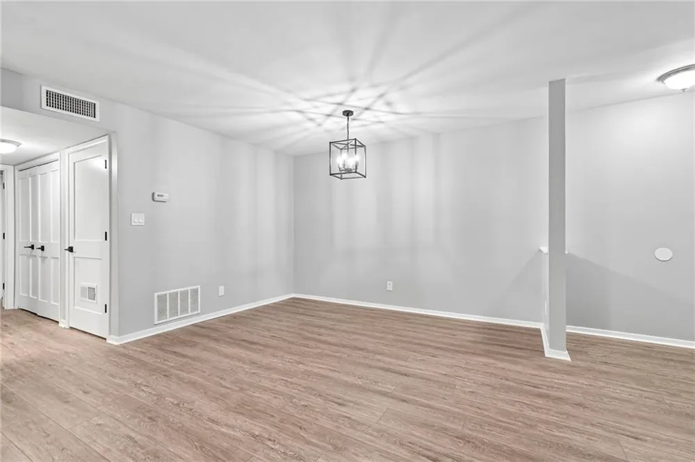 3019 Canyon Point Circle Roswell, GA 30076