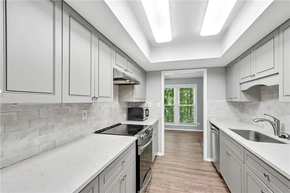 3019 Canyon Point Circle Roswell, GA 30076