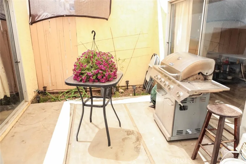 43618 Stanridge Avenue Lancaster, CA 93535