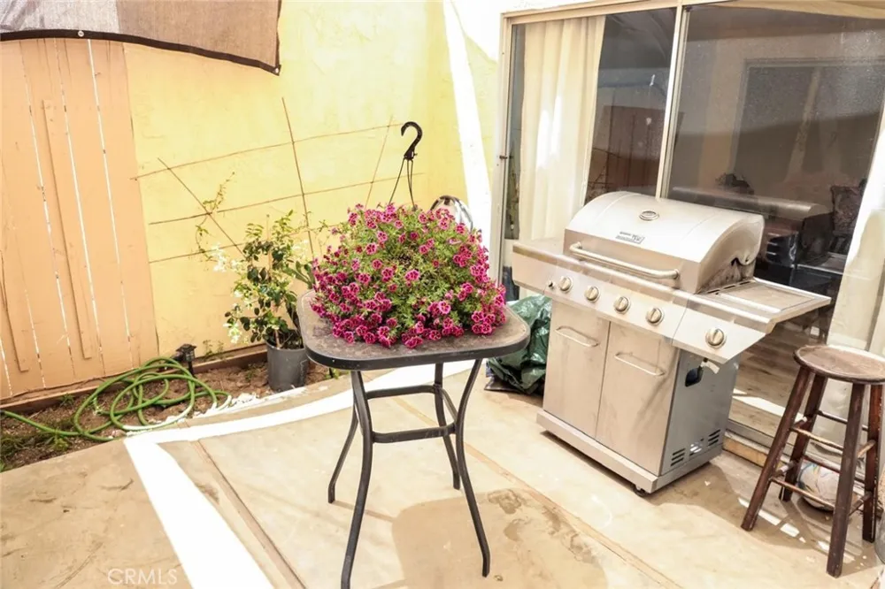 43618 Stanridge Avenue Lancaster, CA 93535