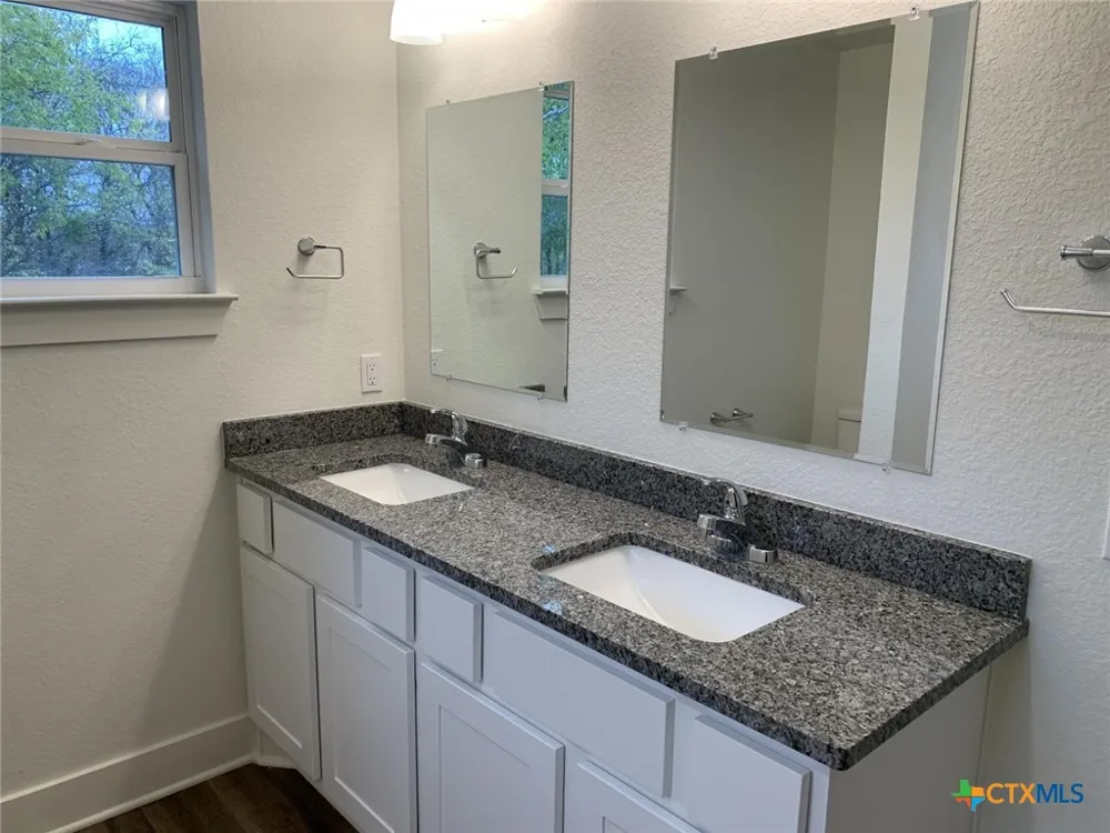 1862 Royal Loop Belton, TX 76513