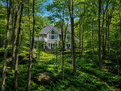 51 Homestead Trail