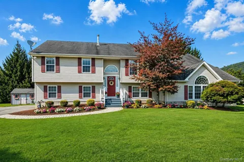 20 Bernadette Way