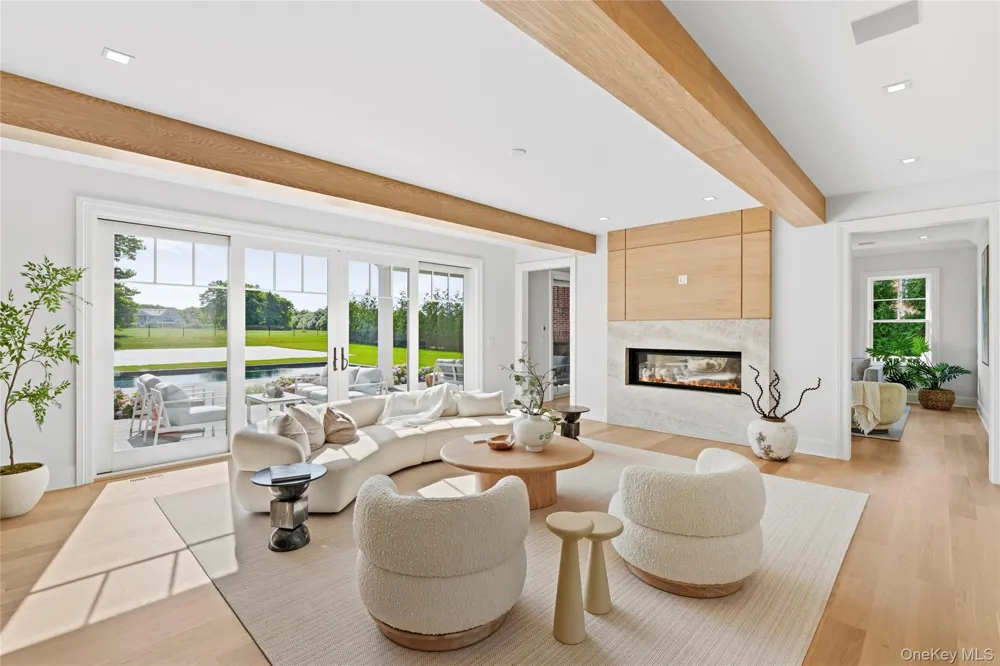 450 Seven Ponds Towd Road Water Mill, NY 11976