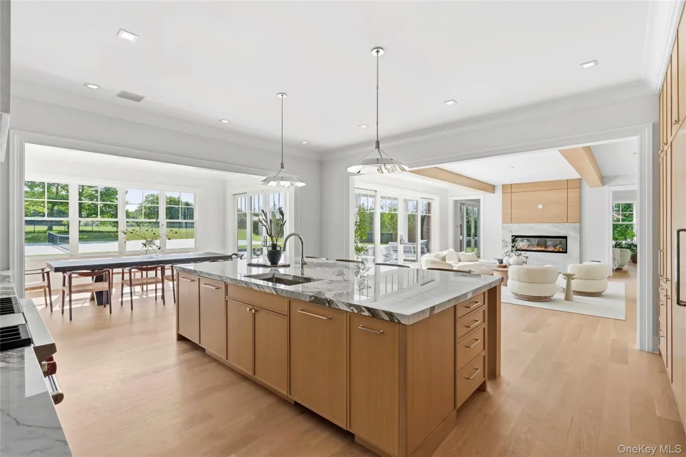 450 Seven Ponds Towd Road Water Mill, NY 11976