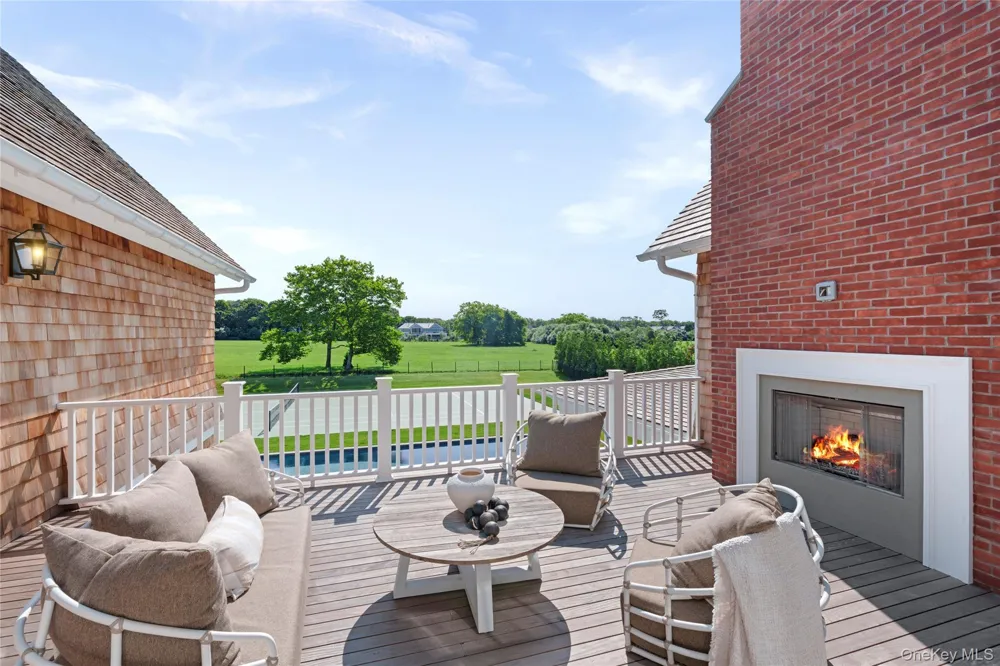 450 Seven Ponds Towd Road Water Mill, NY 11976