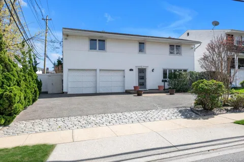 713 Hungry Harbor Road