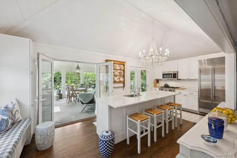 163 Halsey Street Southampton, NY 11968
