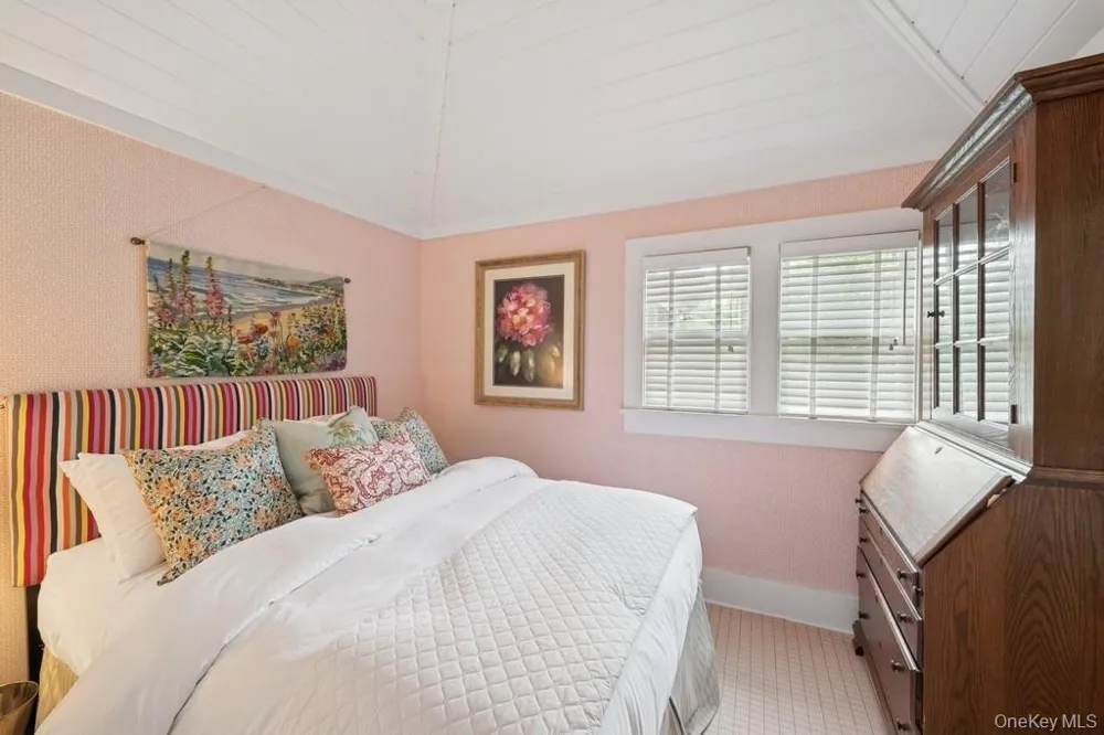 163 Halsey Street Southampton, NY 11968