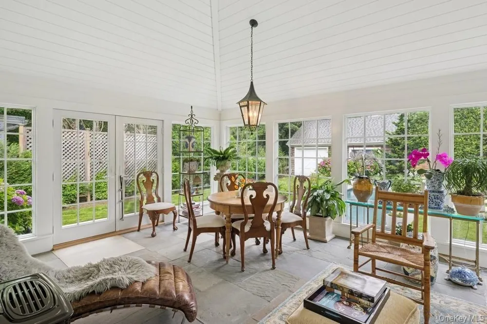 163 Halsey Street Southampton, NY 11968