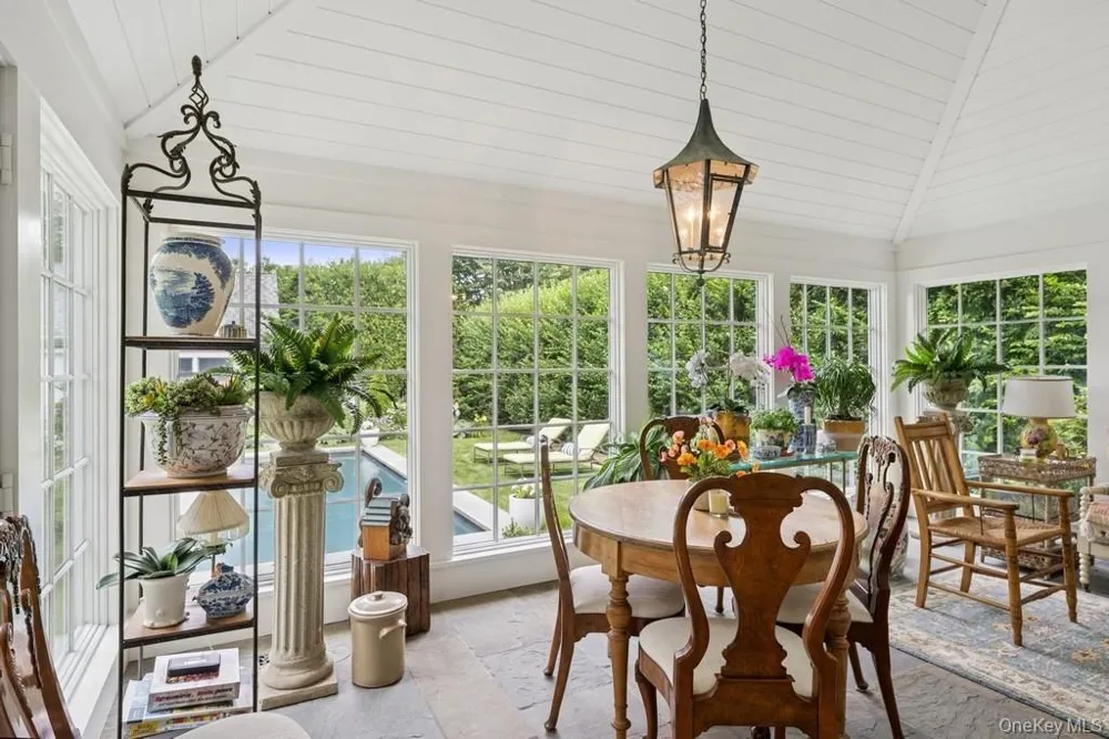 163 Halsey Street Southampton, NY 11968