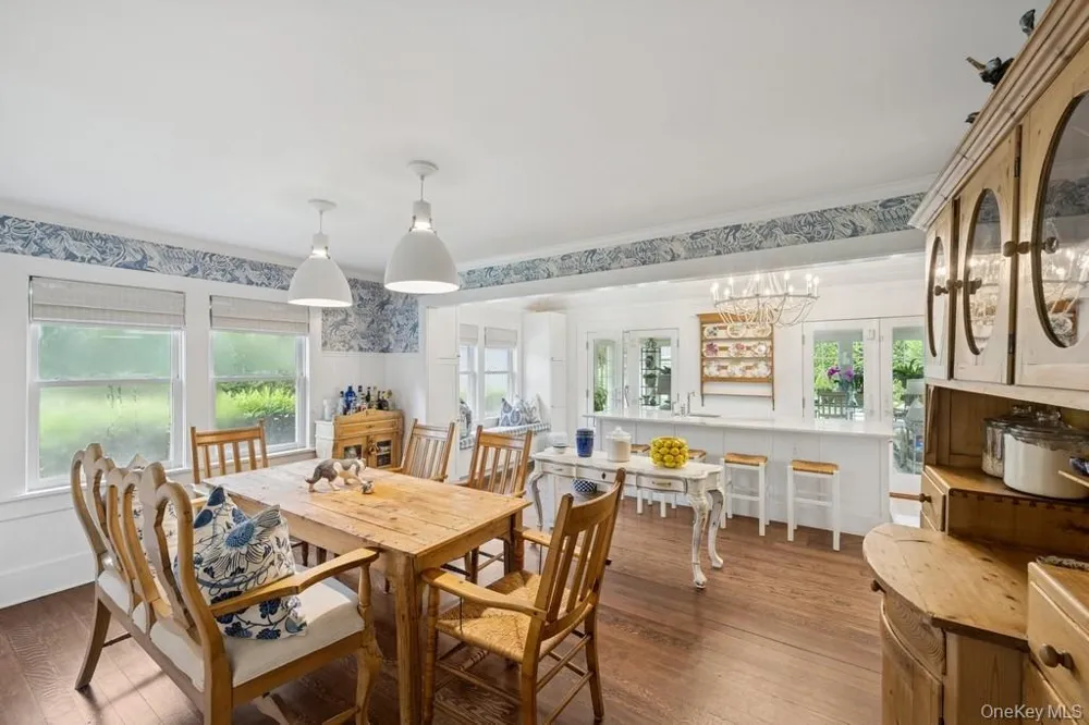 163 Halsey Street Southampton, NY 11968