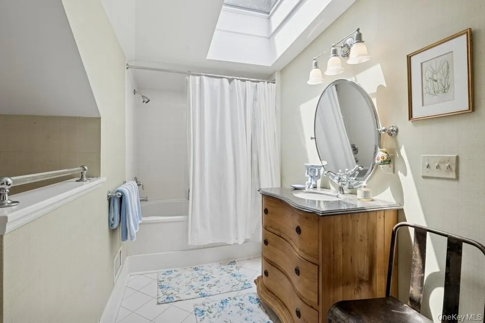 163 Halsey Street Southampton, NY 11968