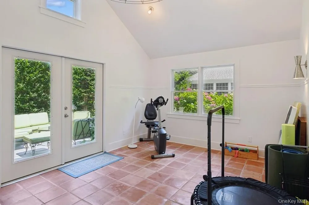 163 Halsey Street Southampton, NY 11968