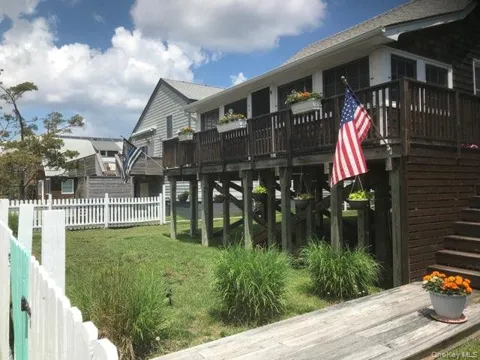 144 Bungalow