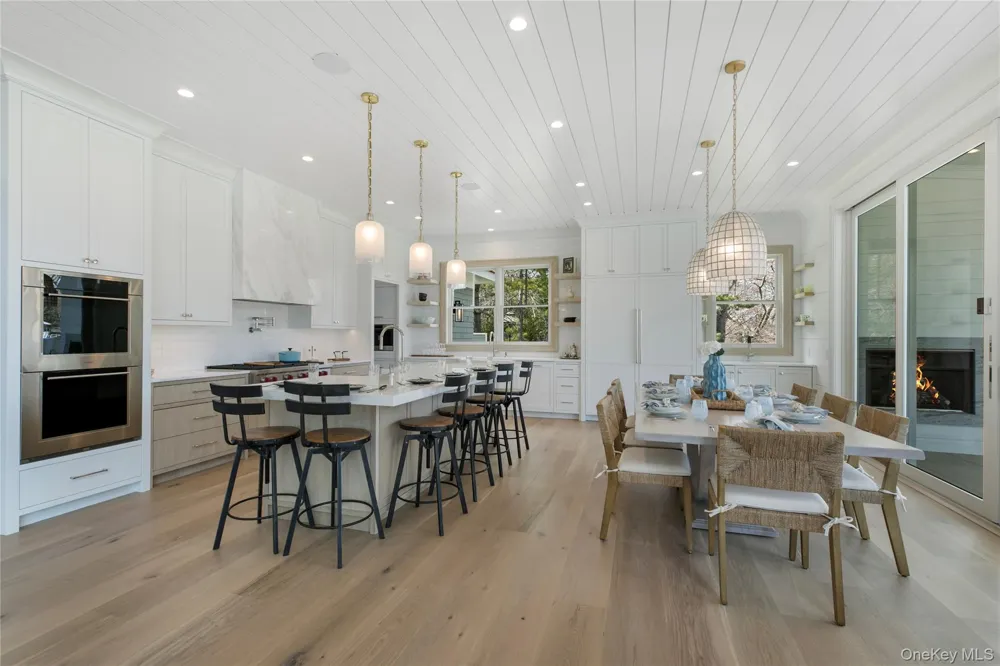 15 Old Point Road Quogue, NY 11959