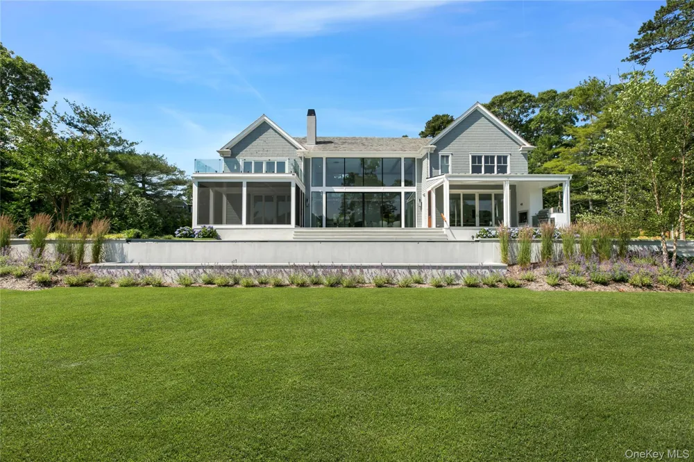 15 Old Point Road Quogue, NY 11959