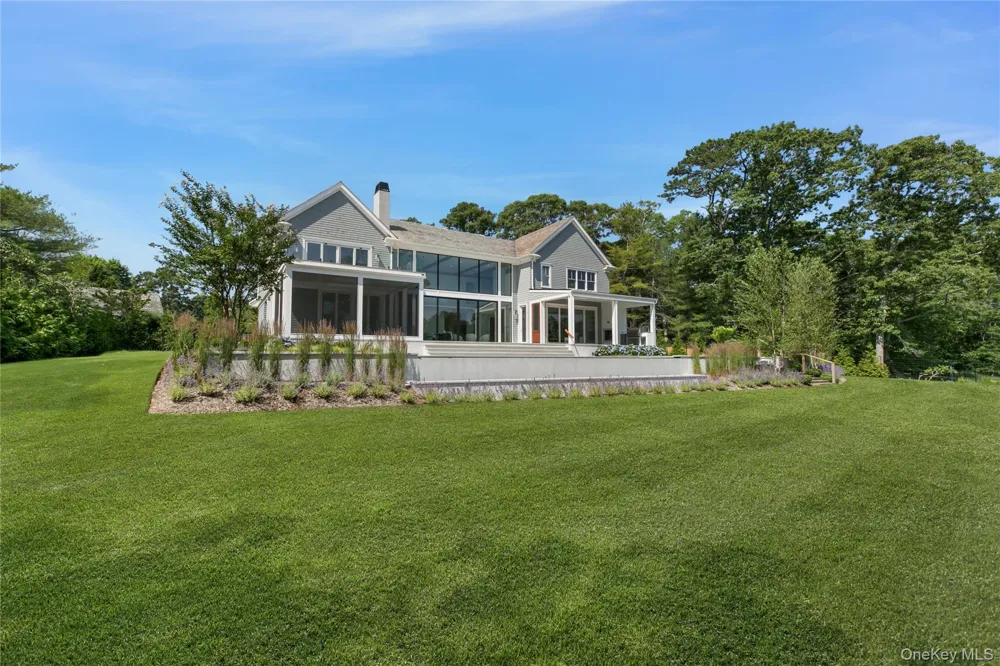 15 Old Point Road Quogue, NY 11959