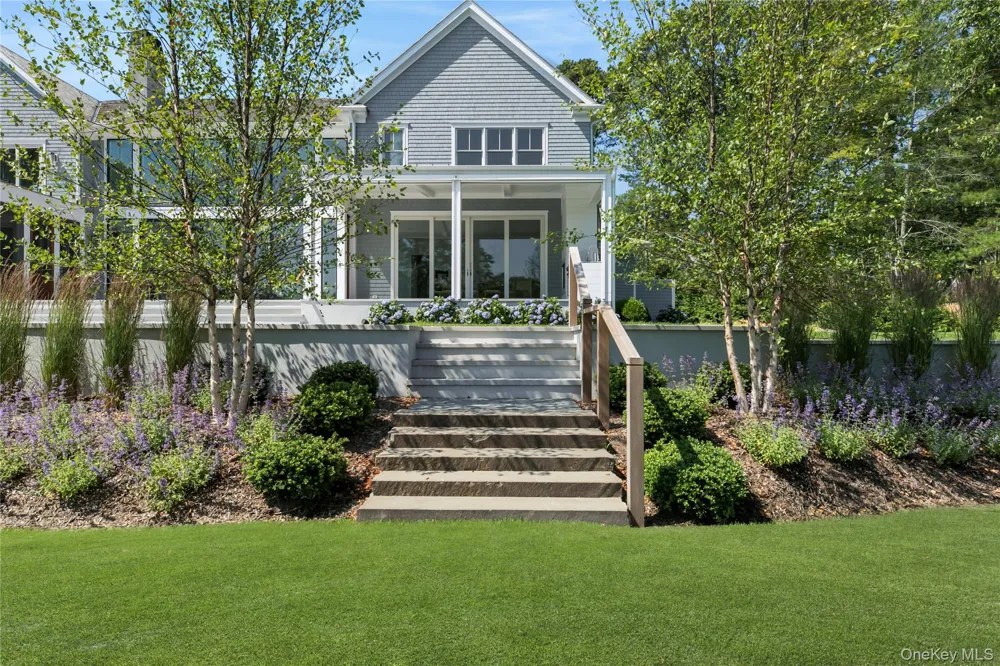 15 Old Point Road Quogue, NY 11959