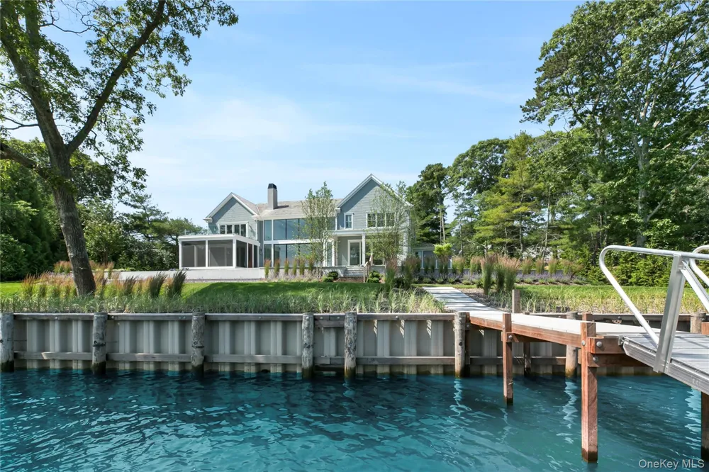 15 Old Point Road Quogue, NY 11959