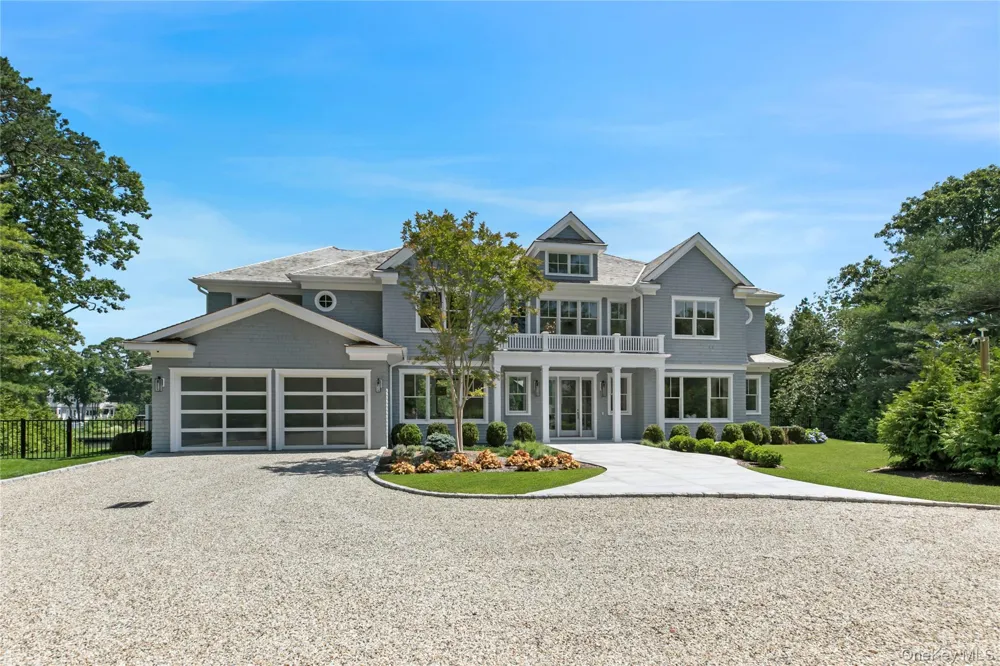15 Old Point Road Quogue, NY 11959