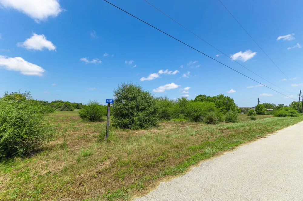5815 Wild Flower Road Sealy, TX 77474