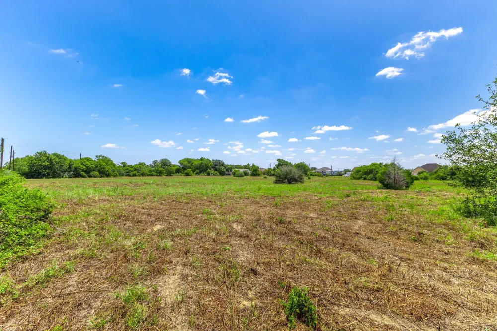 5815 Wild Flower Road Sealy, TX 77474