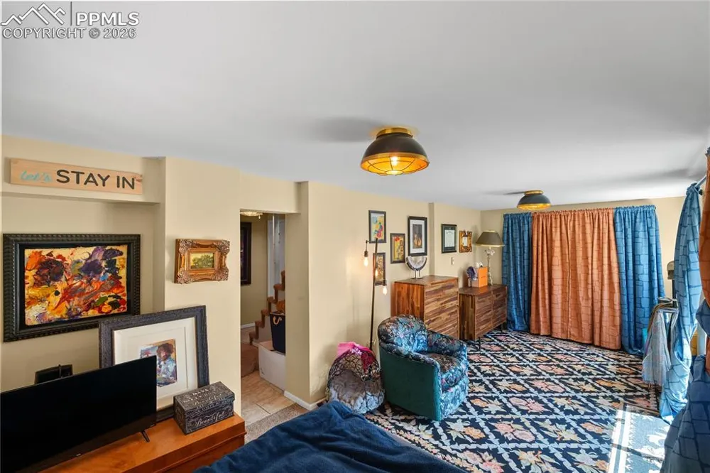 6840 Eagle Mountain Road Manitou Springs, CO 80829