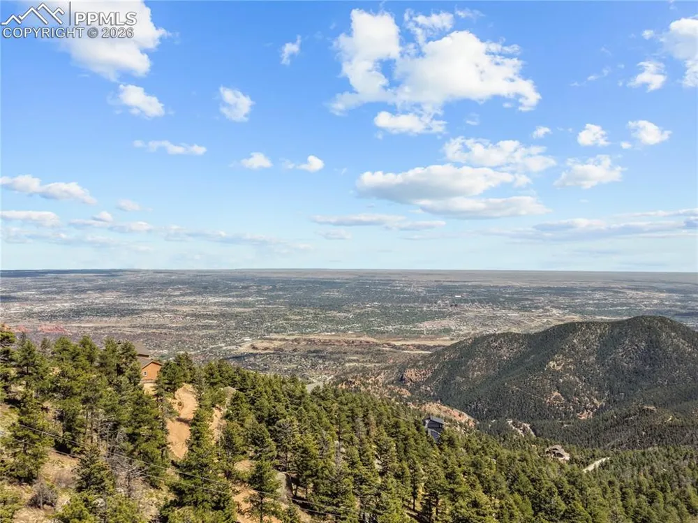 6840 Eagle Mountain Road Manitou Springs, CO 80829
