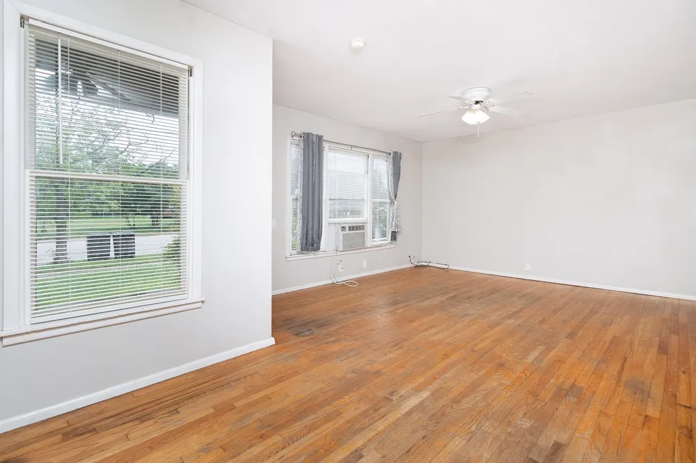 1928 S Walnut Street Brady, TX 76825