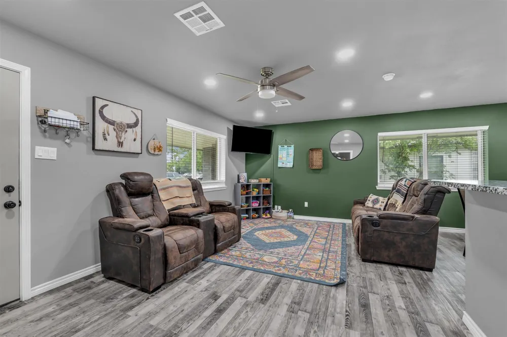 408 Little Avenue McGregor, TX 76657